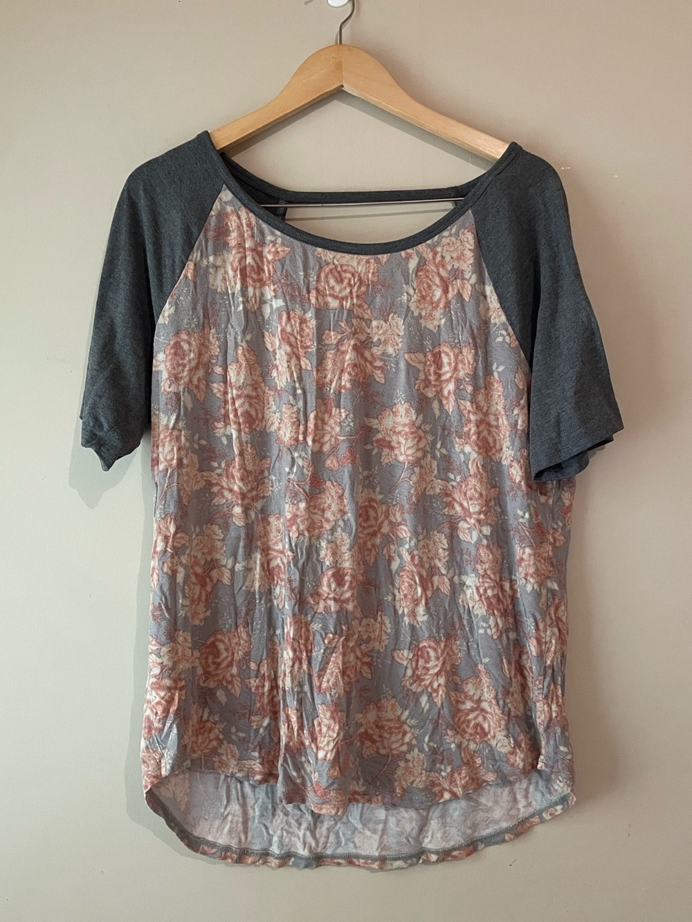 🐱 Maurices | Floral Tee